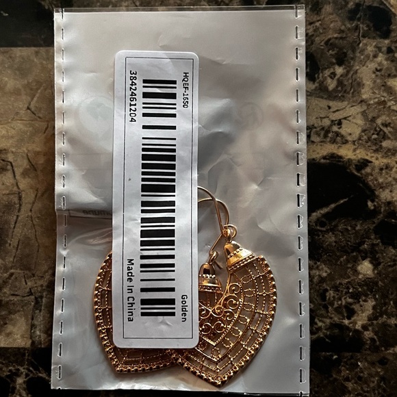 BOGO 50% Off NWT Vintage Gold Boho Flower Carved Hoop Dangle Earrings For Women - Picture 5 of 7